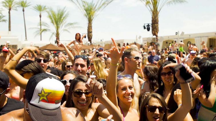 Las Vegas Pool Season 2020